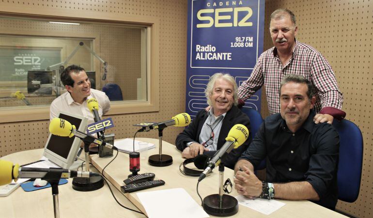 (i → d) Carlos Arcaya, Pedro Nuño de la Rosa, Antoni Arques y Lalo Díez