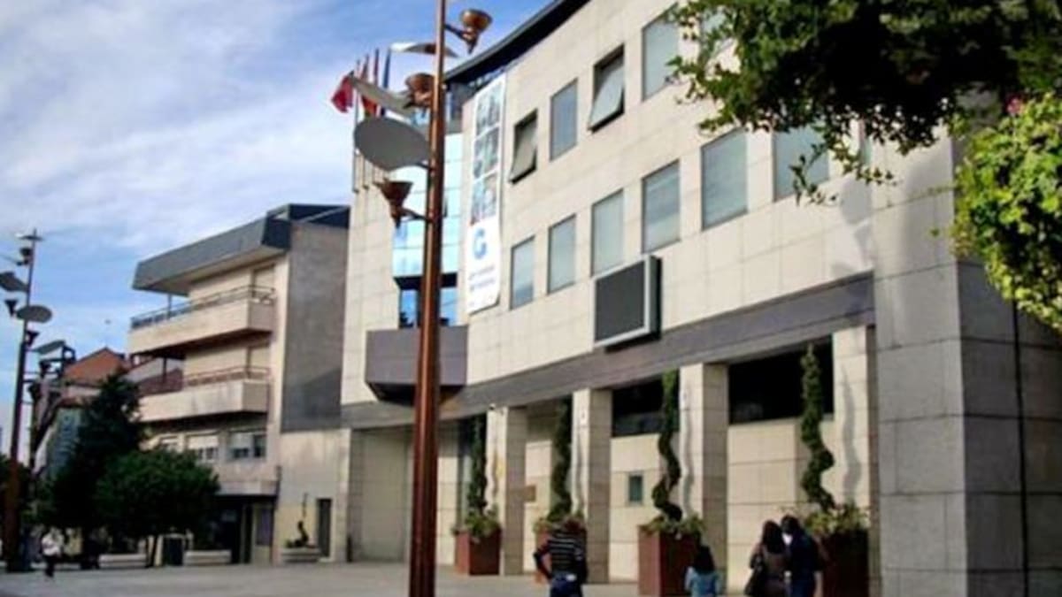 Herminio Vico, concejal de Hacienda de Getafe, explica las bonificaciones que se cotemplan en las nuevas Ordenanzas Fiscales.