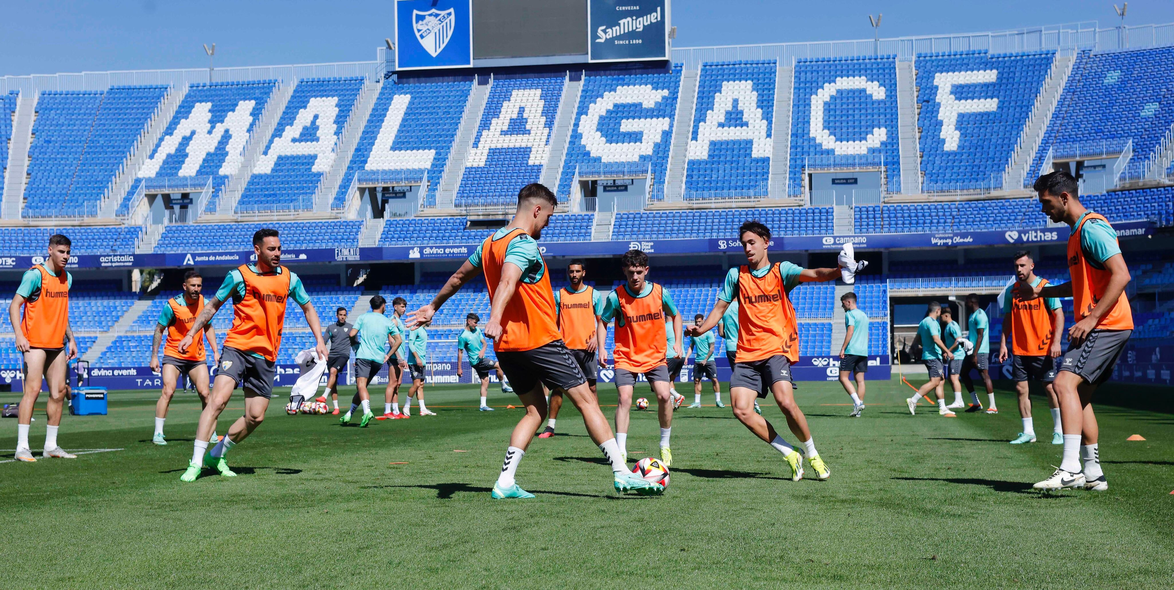 El Málaga volvió a entrenar este jueves para preparar el encuentro del sábado ante el Algeciras