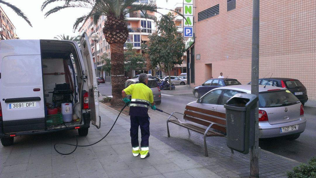 Servicio de limpieza de calles en Dénia.