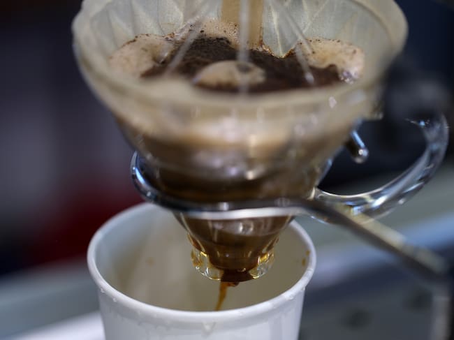 Una cafetera.