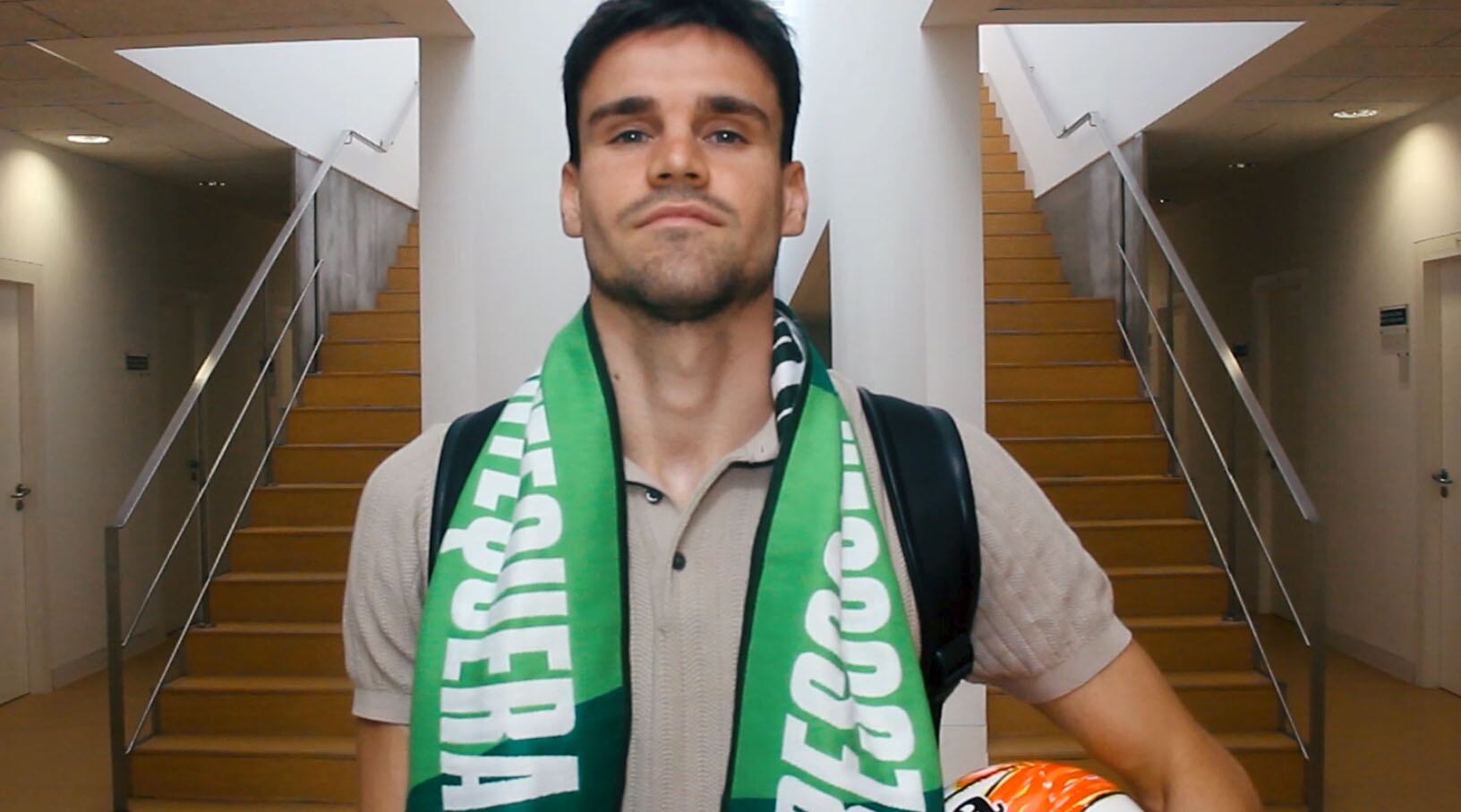 Imagen de la campaña "Temporada de alto voltaje" del UMA Antequera