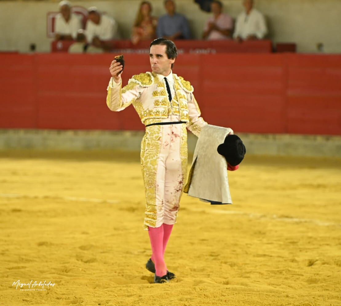 Juan Ortega corta la oreja del sexto de la tarde