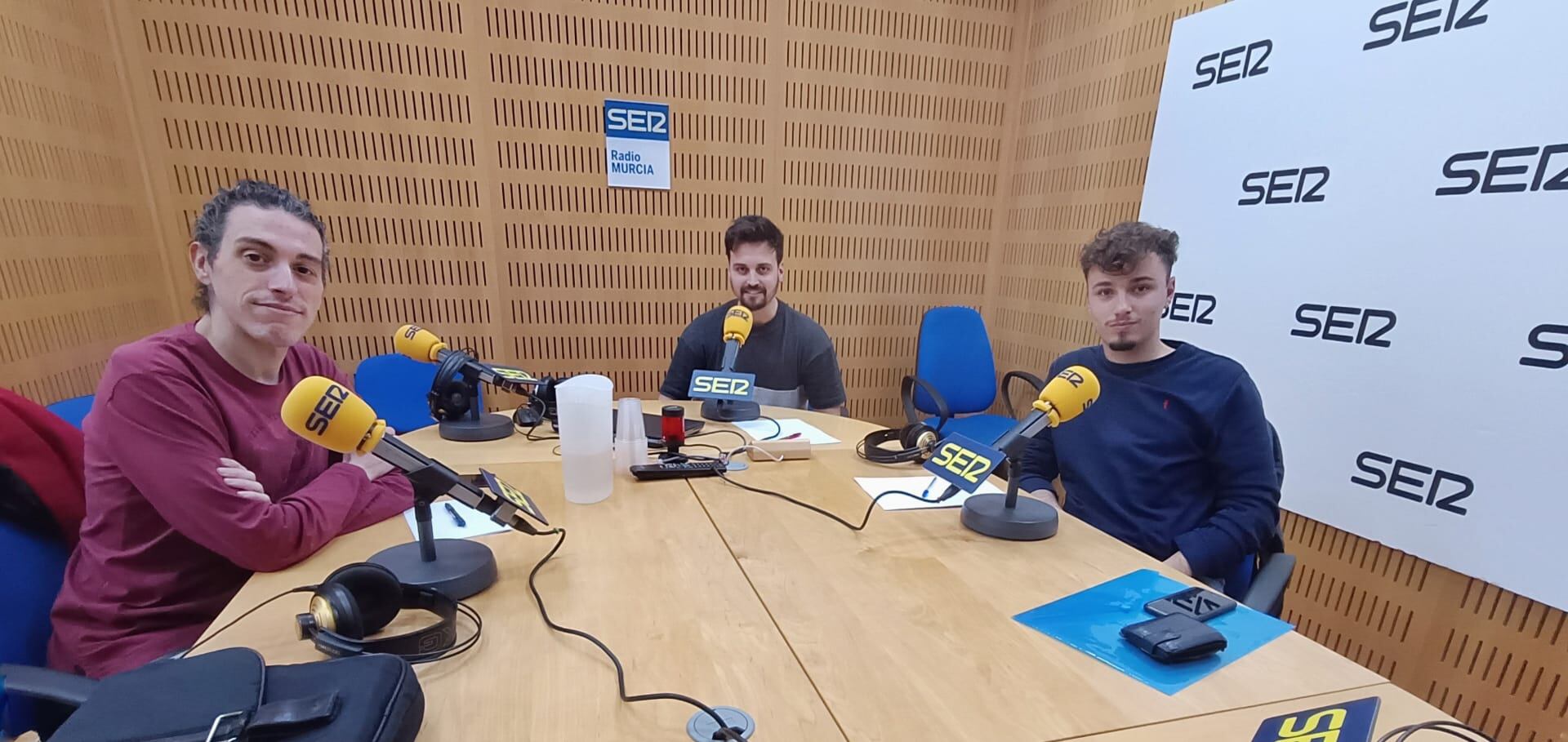 David Soria, Rubén González y Jose Bosque en los estudios de Radio Murcia Cadena SER