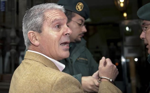 Crespo en una imagen de archivo de 2011 bajo arresto