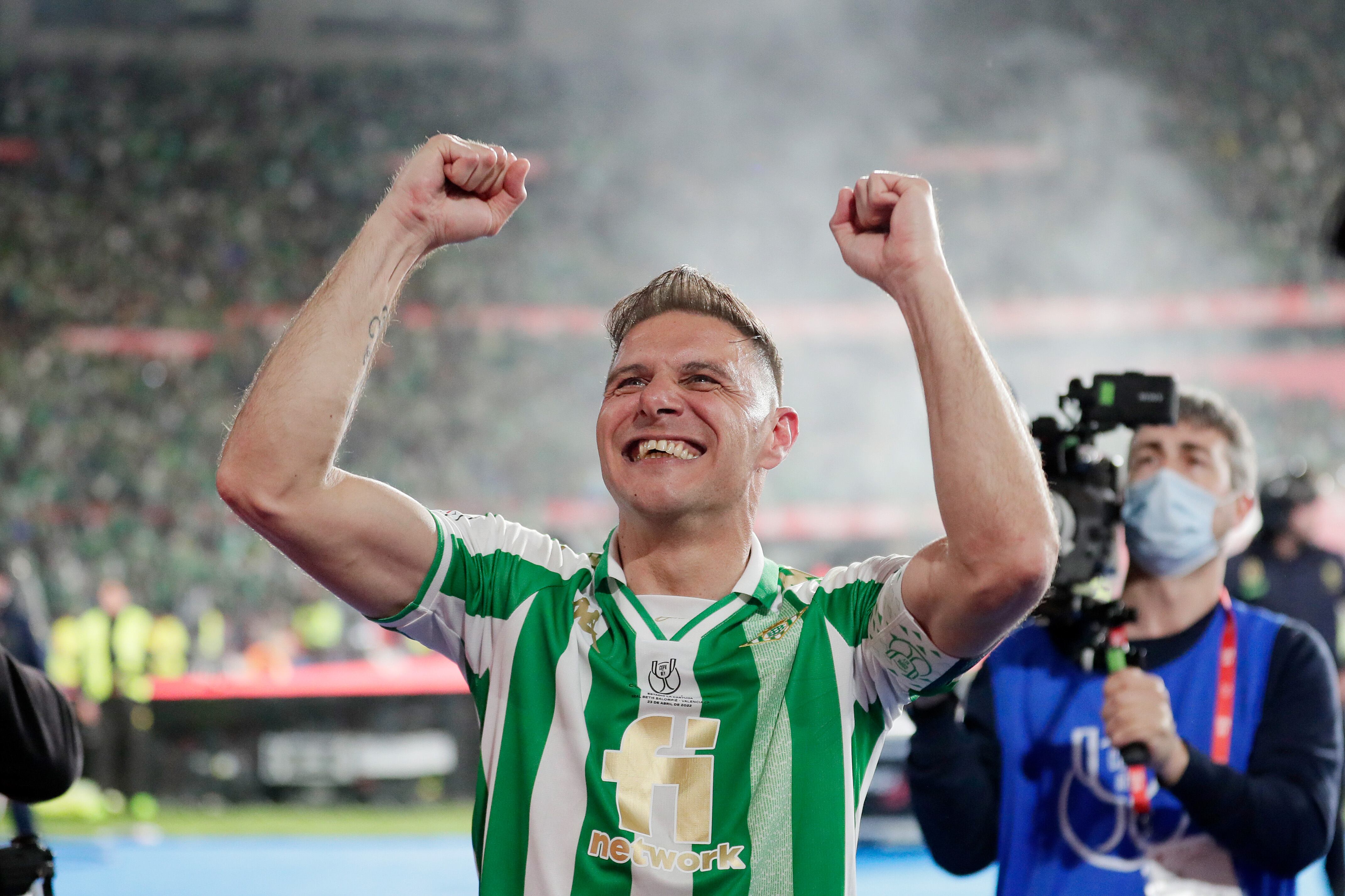 Joaquín Sánchez, emocionado tras la consecución de la Copa del Rey