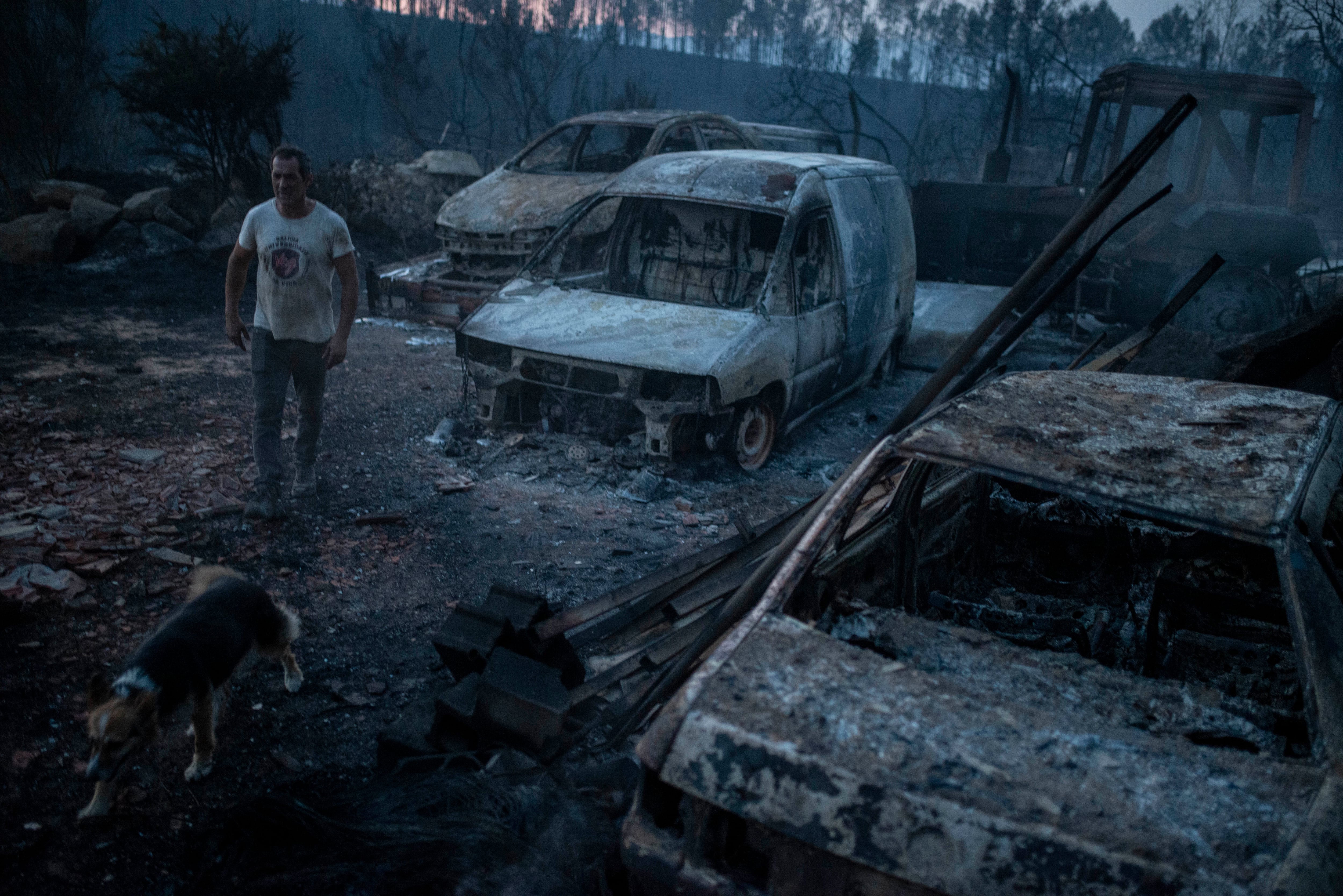 Isaac, un vecino de Verín, perdió su negocio de compraventa de coches en el incendio forestal que permanece activo la localidad