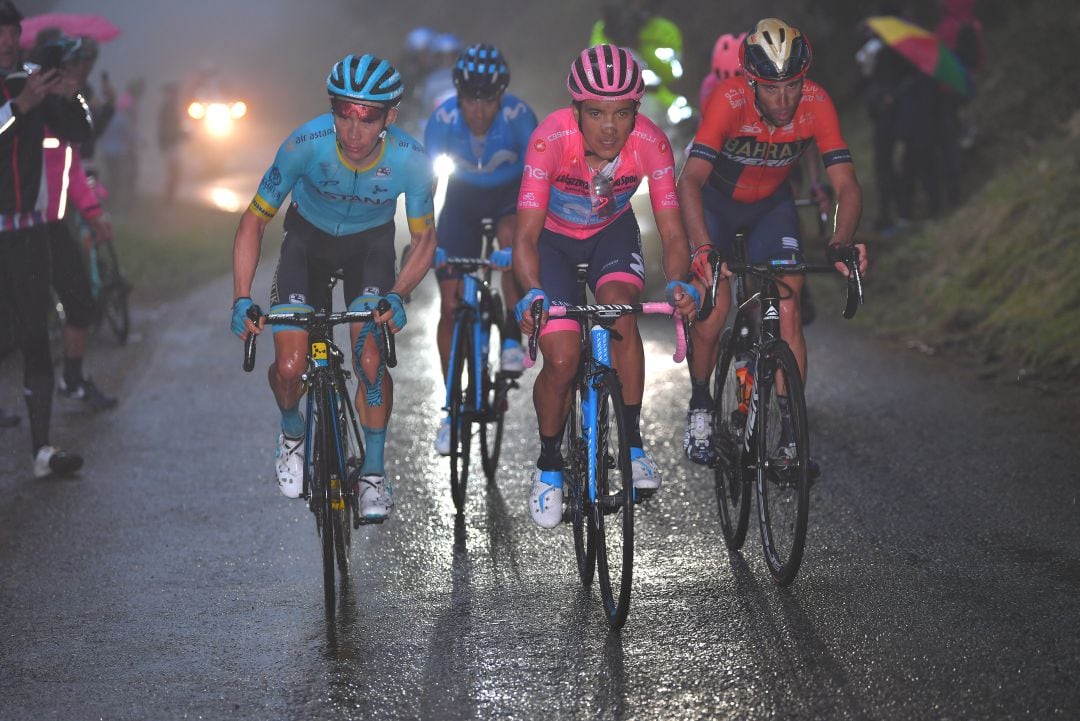 Carapaz, Nibali, Landa y &#039;Superman&#039; López durante la subida al Mortirolo