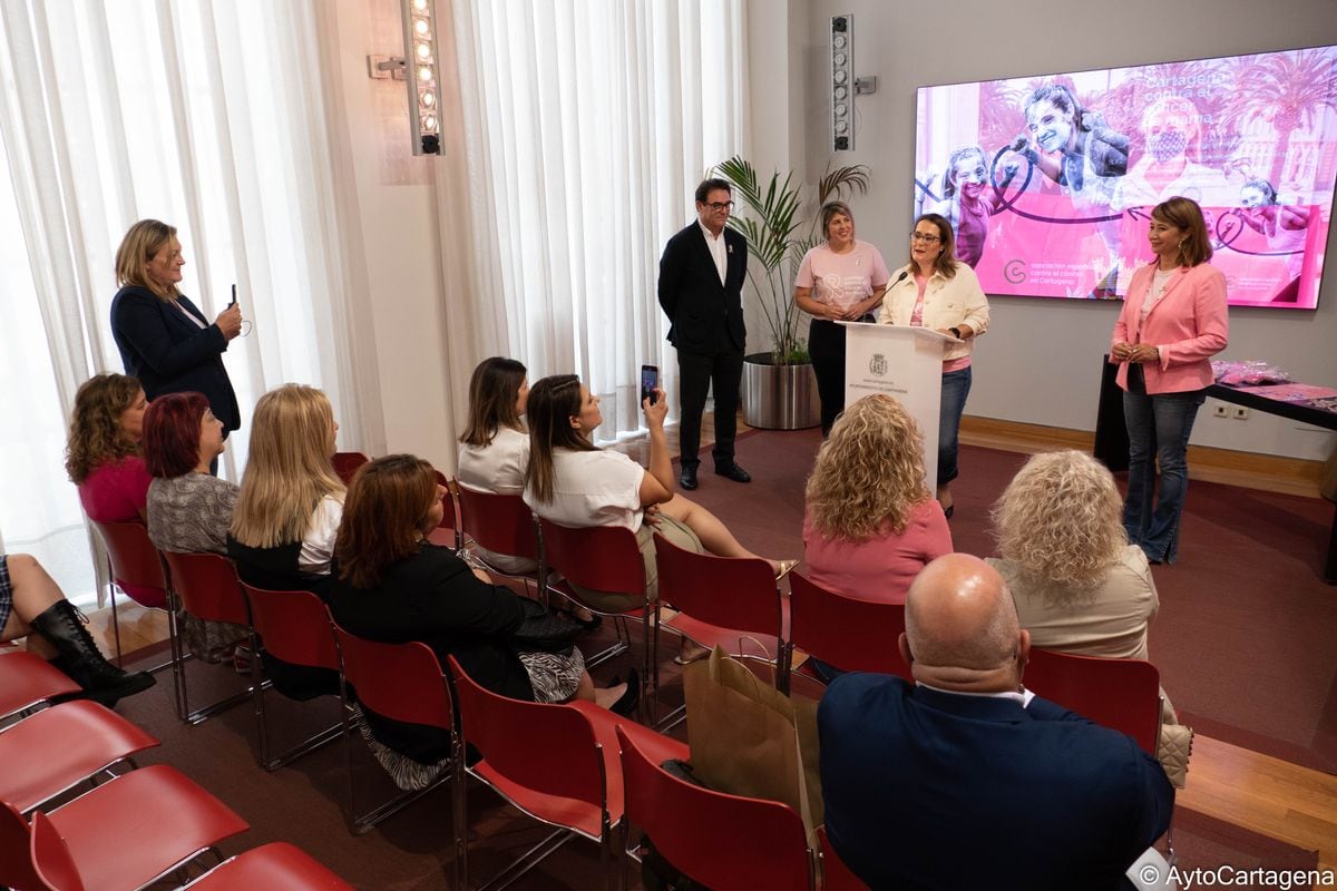 Presentación actividades contra el Cáncer de Mama