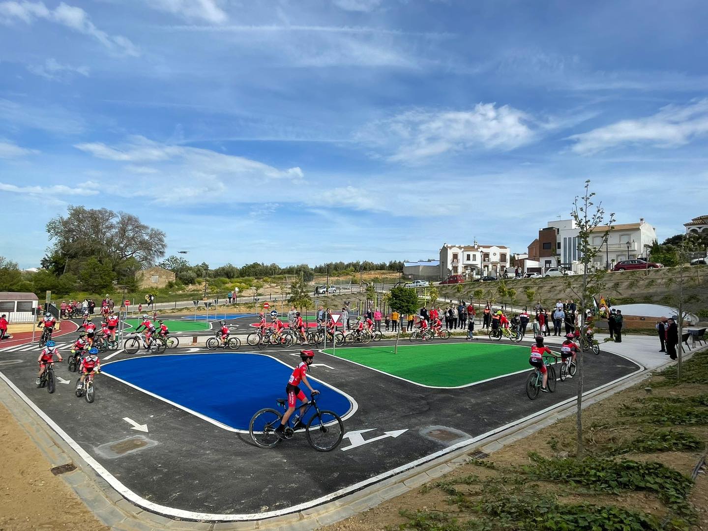 Arjonilla incorpora unazona deportiva y otra de educación vial.