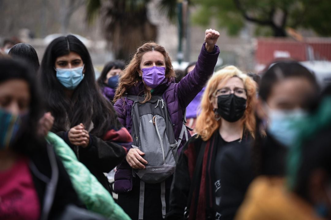 Mujeres participando en una de las concentraciones convocadas en València con motivo de este 8M