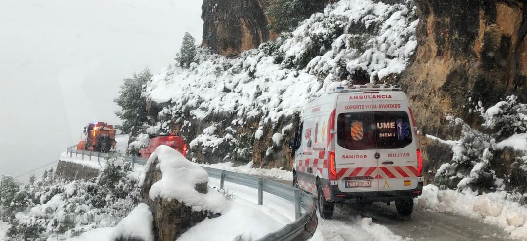 Imagen de una dotación de la UME en la sierra albaceteña