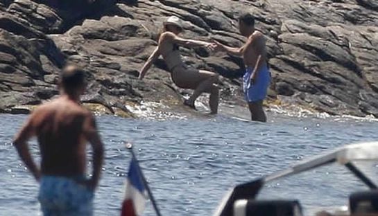 Carla Bruni y Nicolas Sarkozy, disfrutando en Cap Negrè