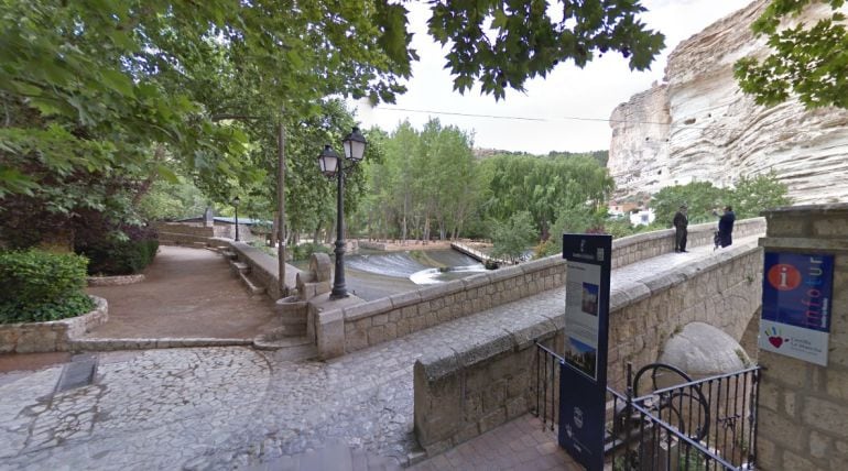 Alcalá del Júcar, en Albacete, ofrece zonas de baño y espectaculares vistas.
