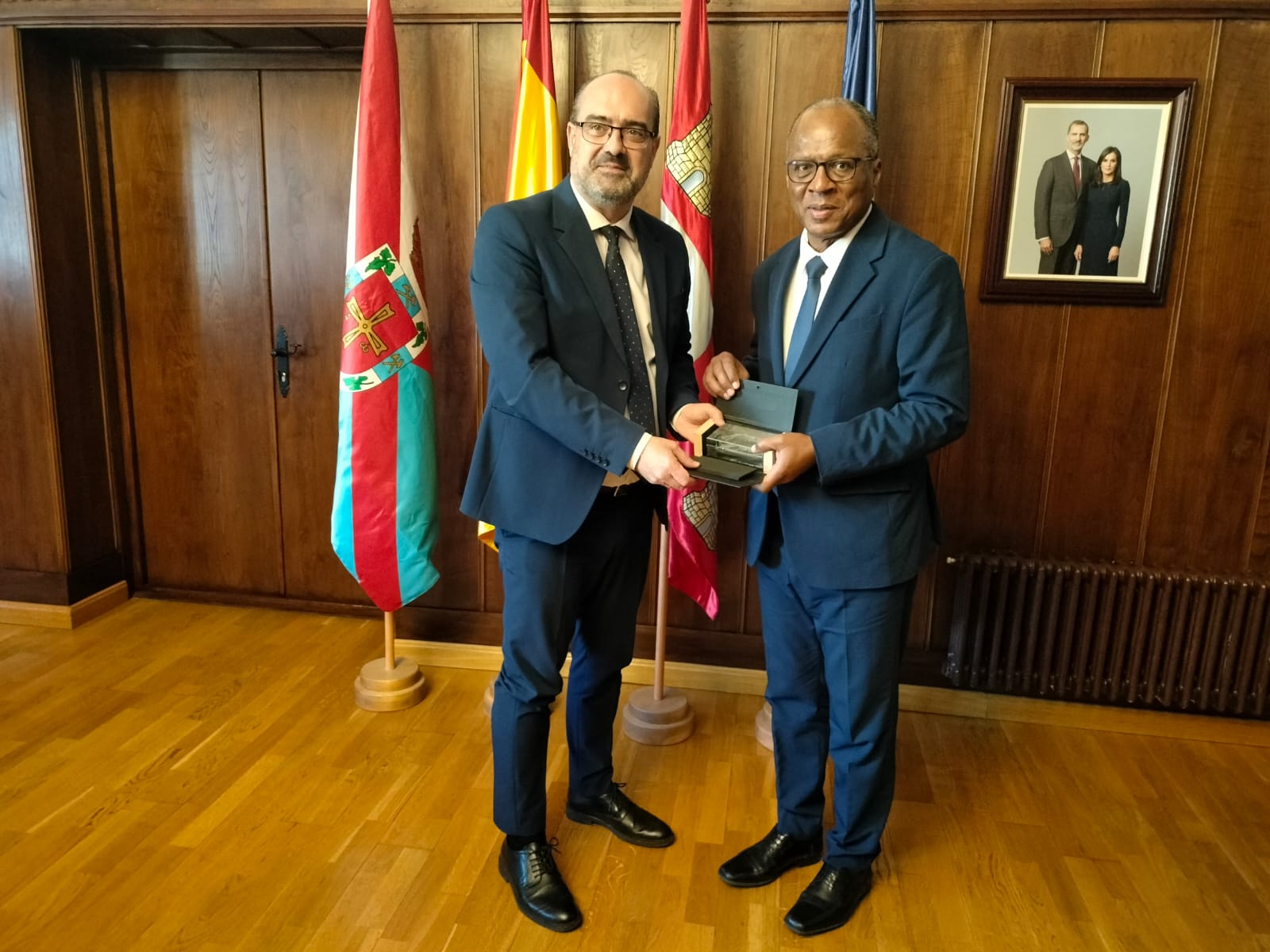 El alcalde de Ponferrada y  el Primer Ministro de Cabo Verde