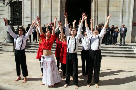 Manifestació artística en motiu del Dia Internacional de la Dona.