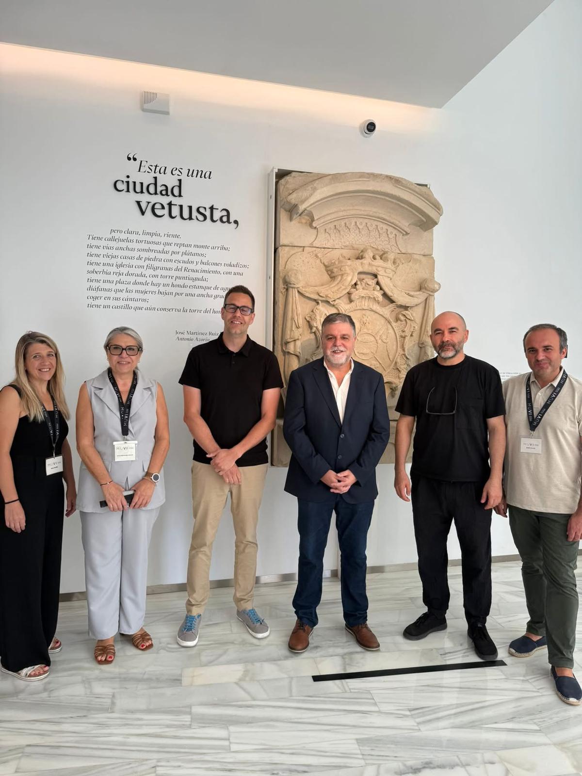 Alcalde y equipo del Museo