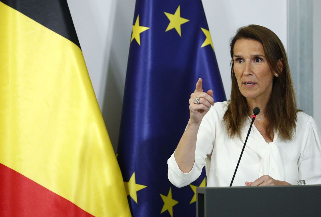 La primera ministra de Bélgica, Sophie Williams en una rueda de prensa. 