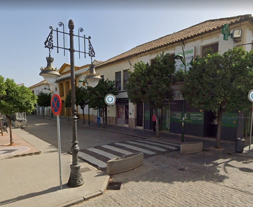 Antiguo cine Osio, en la plaza de Cañero (Google street view)