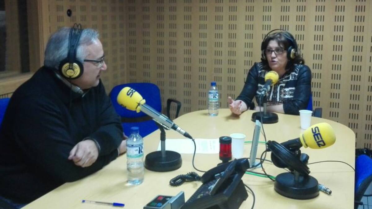 'Cheques en blanco no se lo damos a nadie, ni al PSOE ni a ningún partido político'