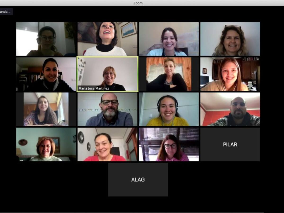 Autónomos, emprendedores y propietarios de pymes participan en los cursos online de Idelsa