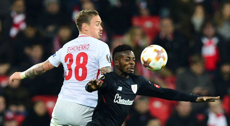 Soccer Football - Europa League Round of 32 Second Leg - Athletic Bilbao vs Spartak Moscow - San Mames, Bilbao, Spain - February 22, 2018   Athletic Bilbao&#039;s Inaki Williams in action with Spartak Moscow&#039;s Andrey Yeshchenko