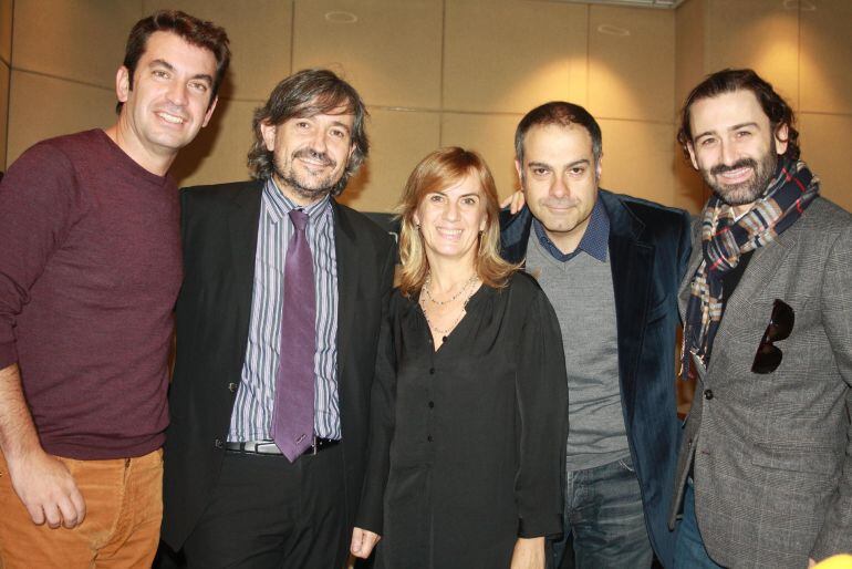 Arturo Valls, Carles Capdevila, Gemma Nierga, Toni Clapés y Javier Limón, en un momento de 'Hoy por hoy' en el programa de Ràdio Barcelona