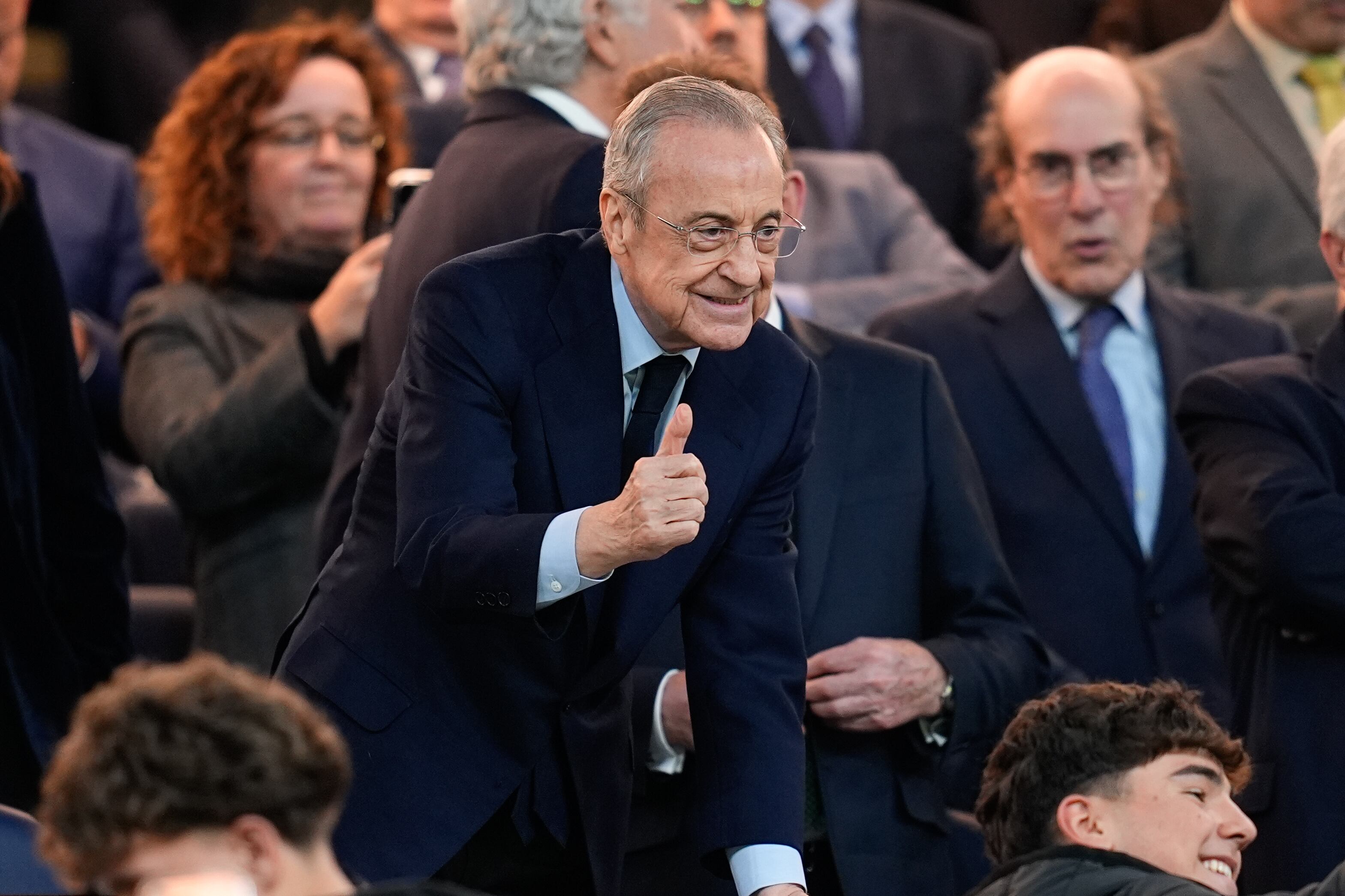 Florentino Pérez, en el palco del Santiago Bernabéu durante un partido del Real Madrid