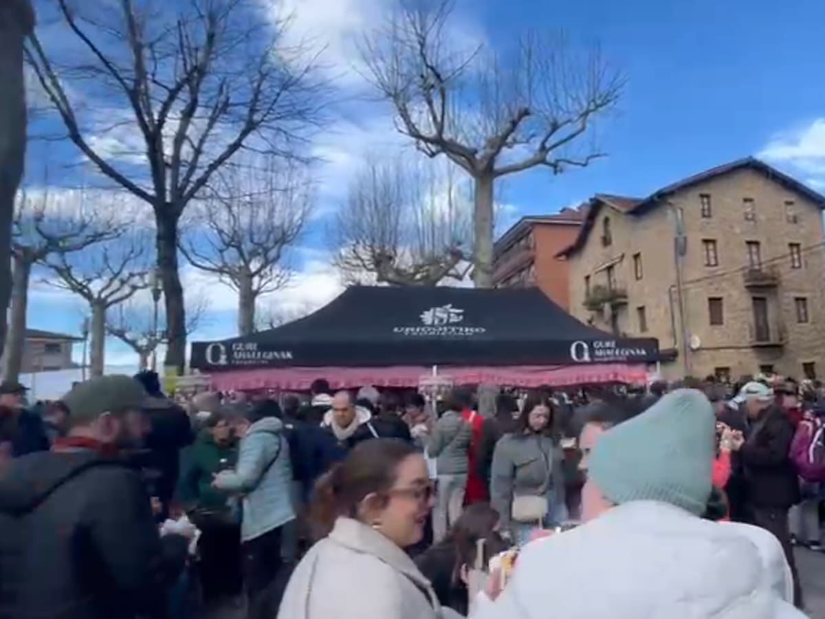 Abadiño celebra su tradicional feria de San Blas con mercado, ganado y deporte rural