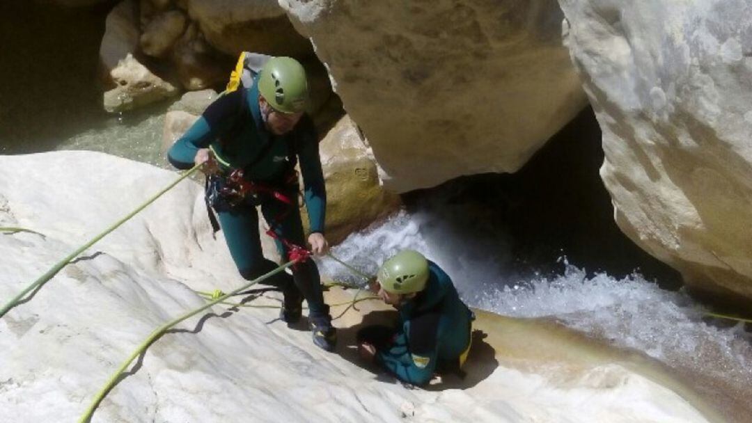 Imagen de archivo de un rescate de montaña. 