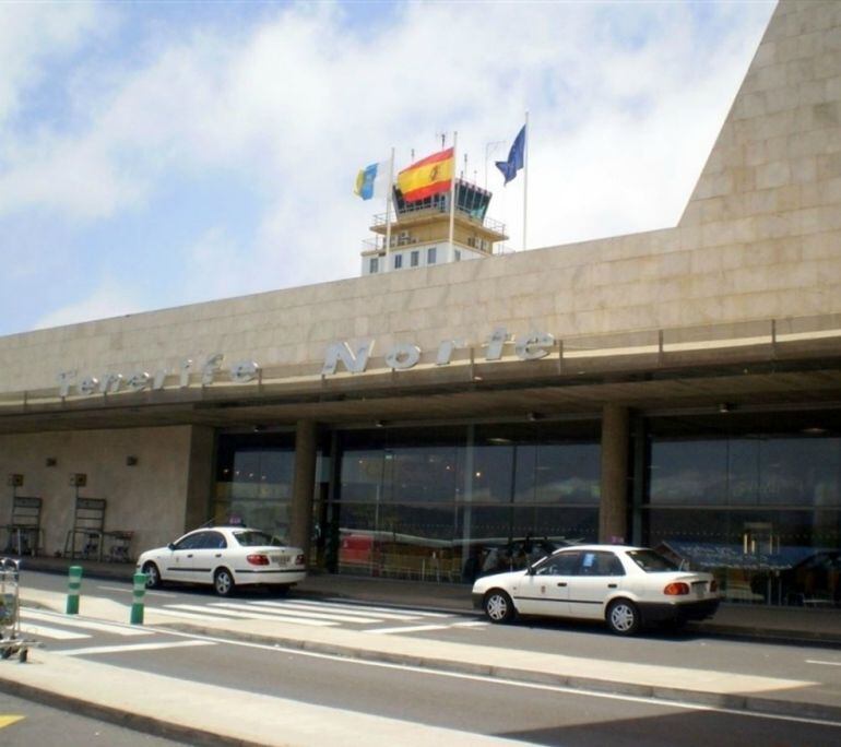 Entrada del aeropuerto Tenerife Norte