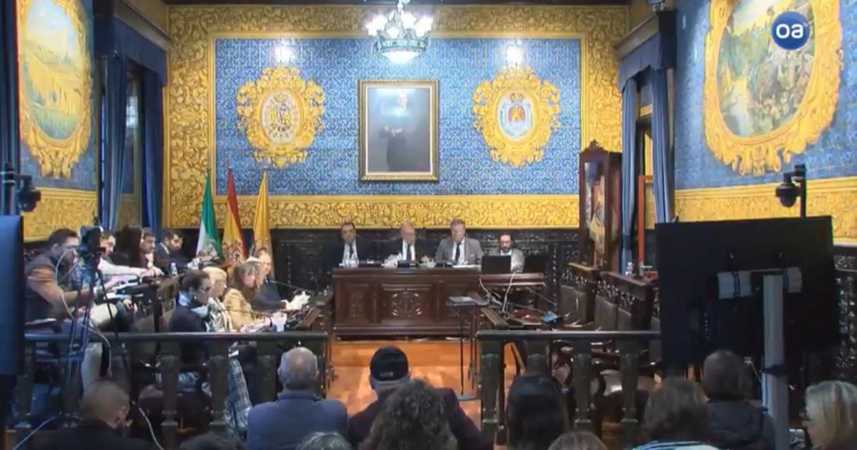 Salida de la oposición del pleno