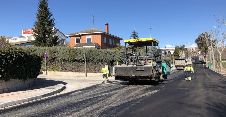 Se está procediendo al asfaltado, que es la última fase del proyecto