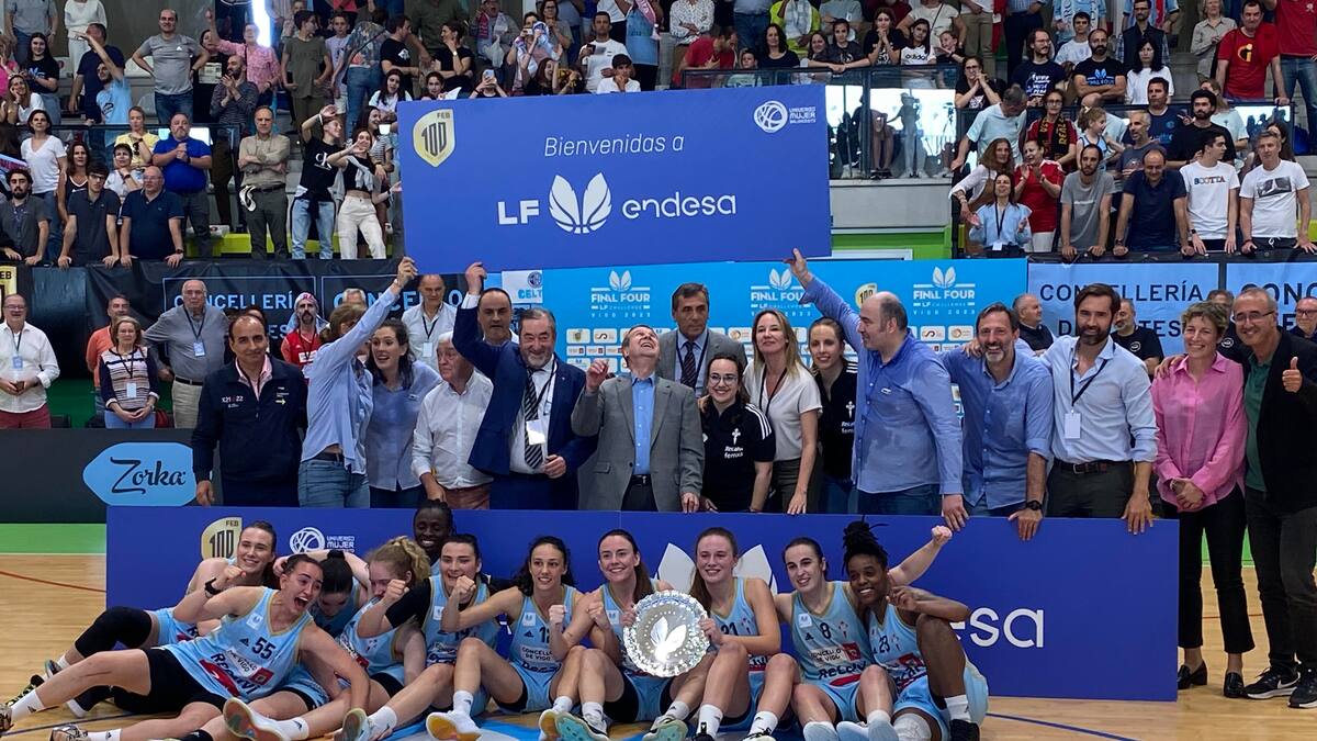 Carlos Álvarez explica la hoja de ruta del Celta Zorka Recalvi