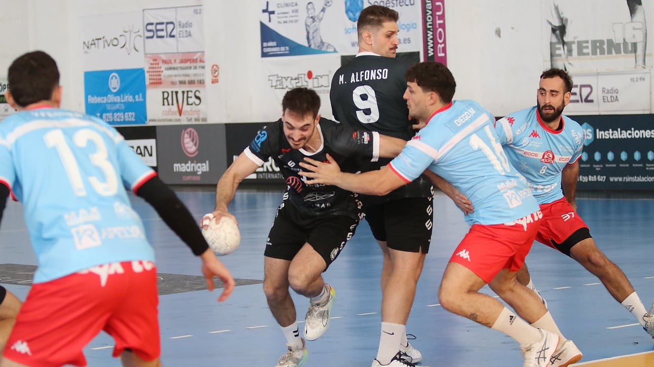 Germán Bastán se tuvo que retirar lesionado nada más empezar el choque