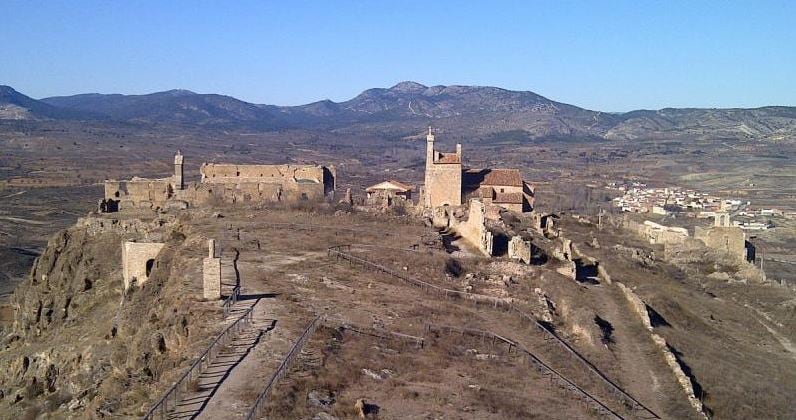 Vista de la antigua villa de Moya (Cuenca).