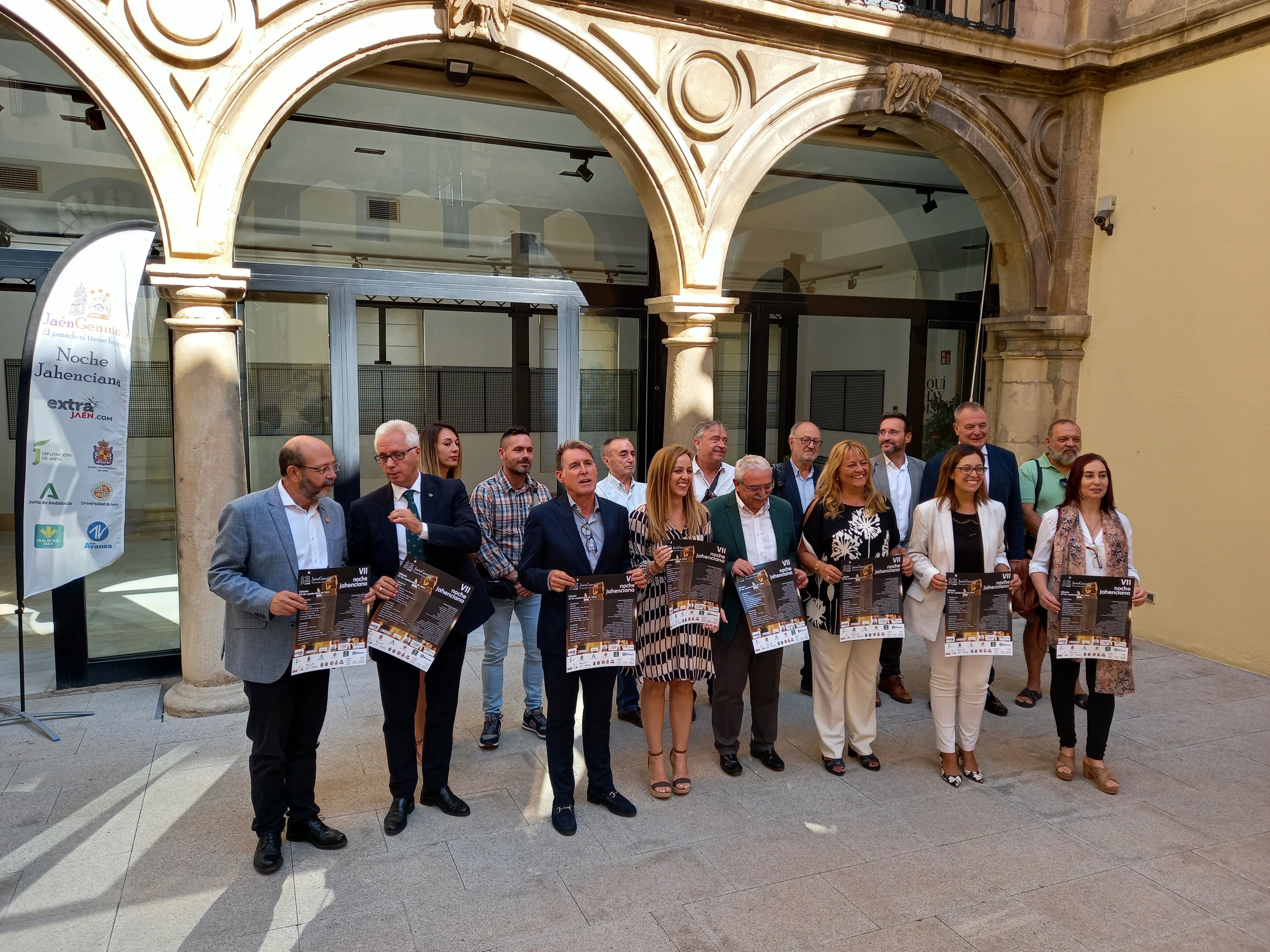 Organizadores y colaboradores de la Noche Jahenciana.