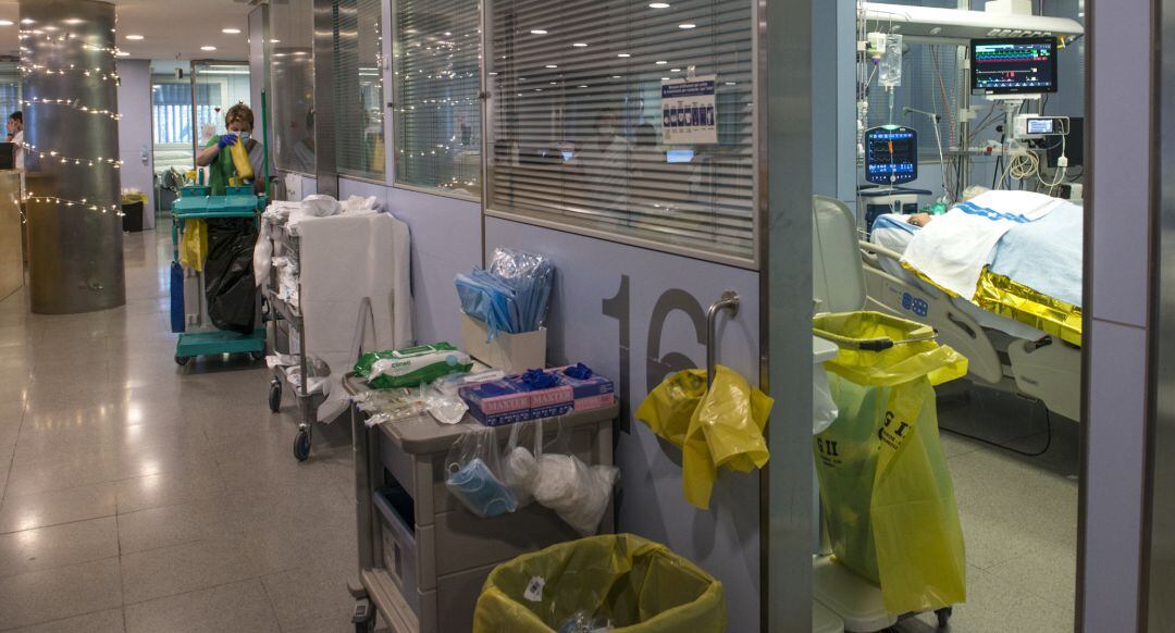 Unidad de Cuidados Intensivos (UCI) para enfermos de coronavirus de un hospital en España.