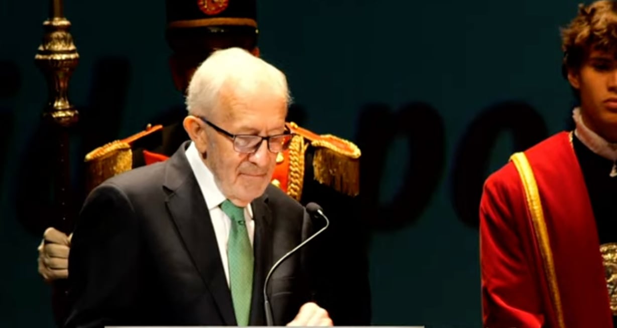 El periodista Francisco Solano Márquez, durante el discurso tras recibir la Medalla de la Ciudad de Córdoba