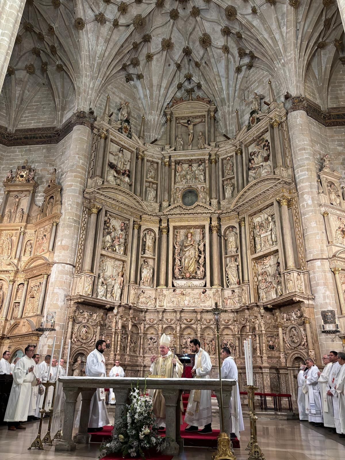 Momento de la celebración de la santa misa