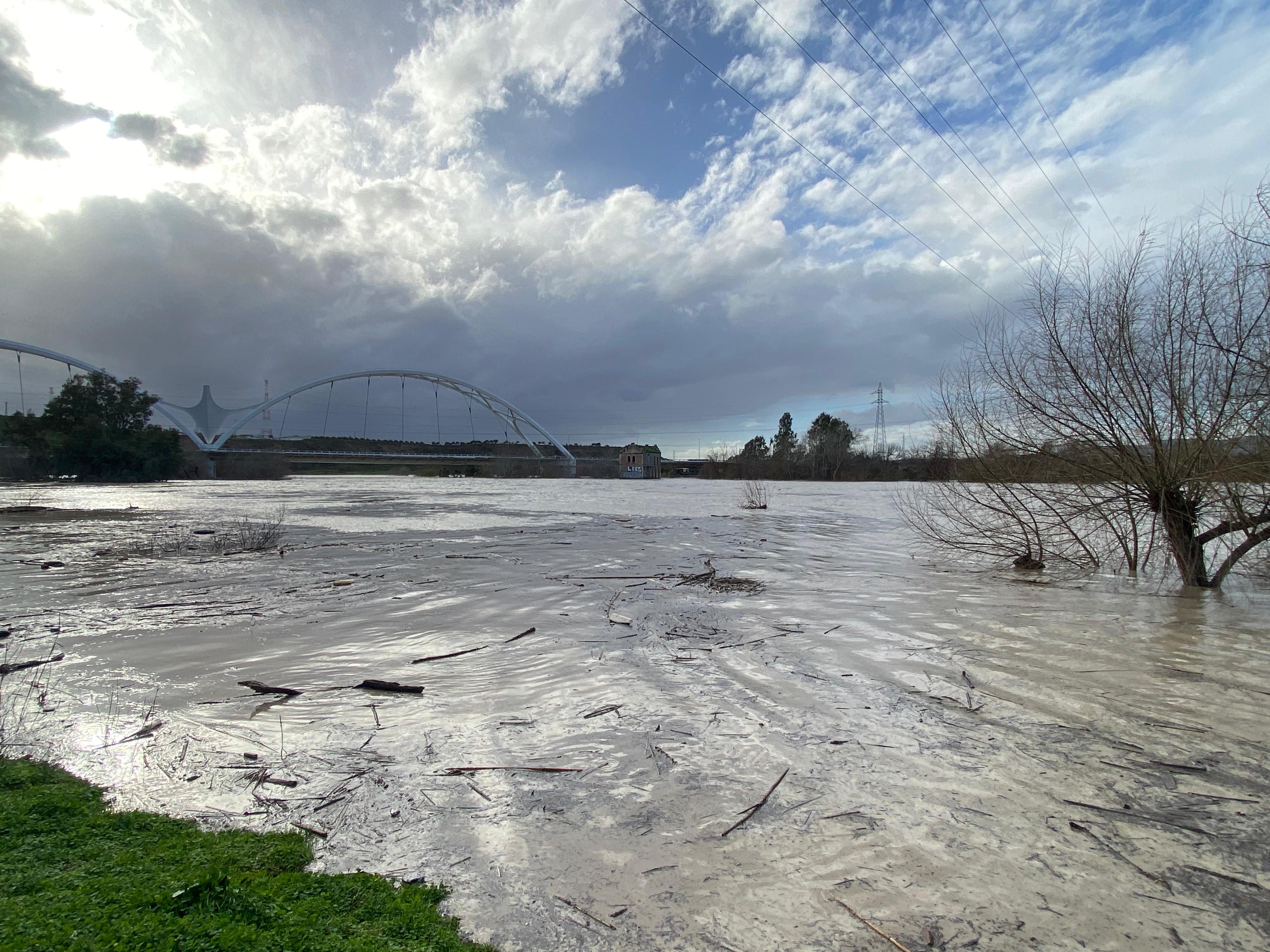 La crecida del Guadalquivir por Córdoba
