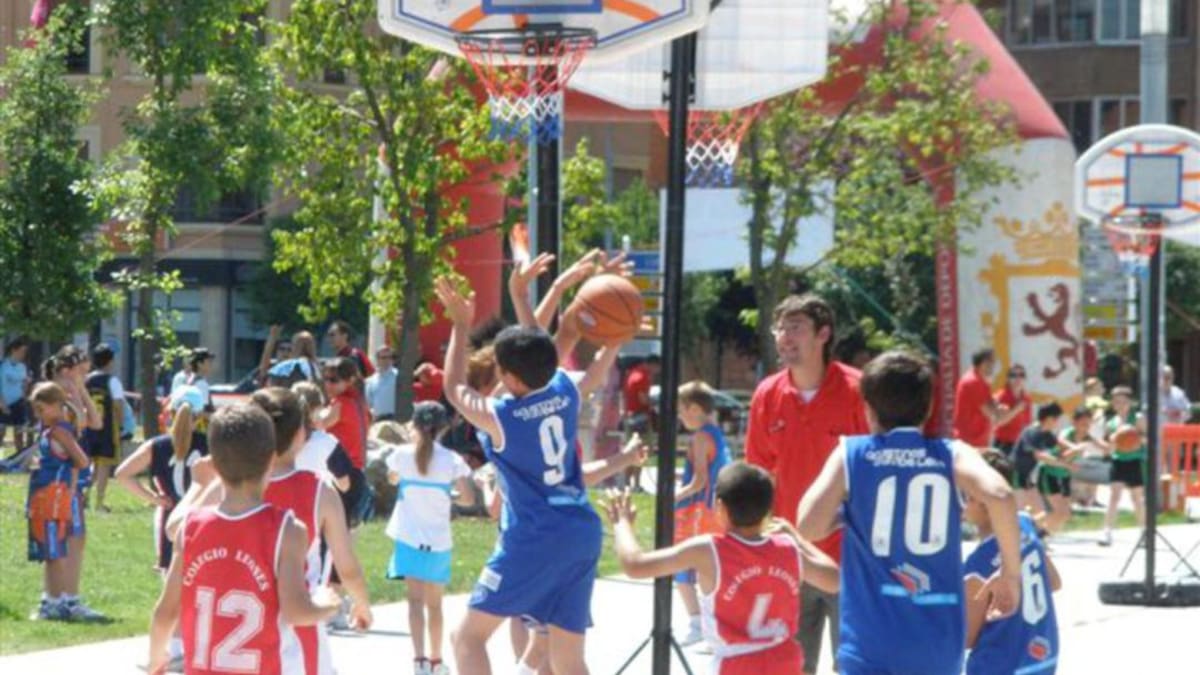 La Escuelas Deportivas están en peligro, según sus monitores