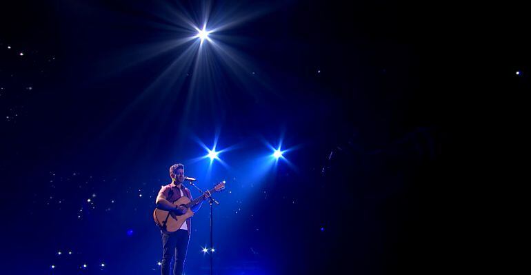 Oskar Proy actuando en &quot;La voz Australia&quot;