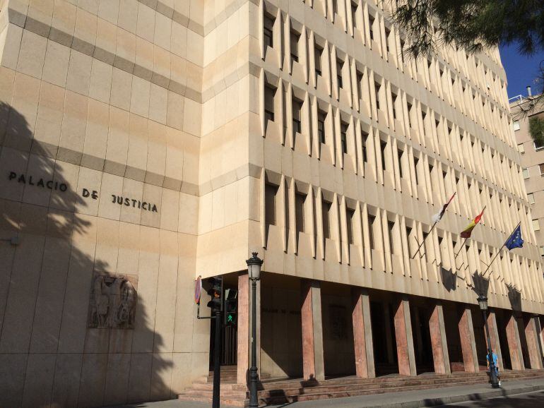 Fachada del Tribunal Superior de Justicia de Castilla- La Mancha