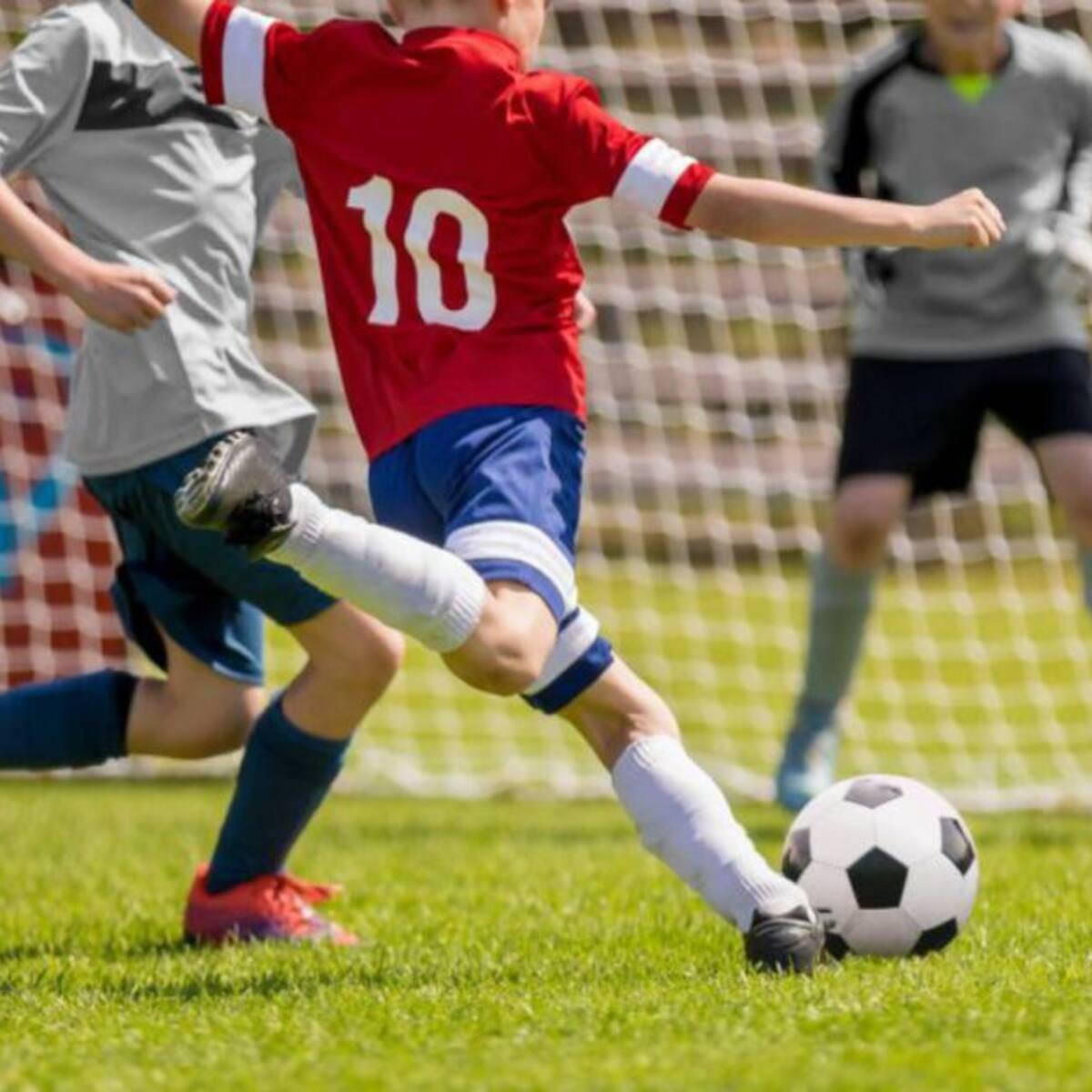 Condenado a 16 años de cárcel un entrenador de fútbol de Zaragoza por abusar de ocho niños