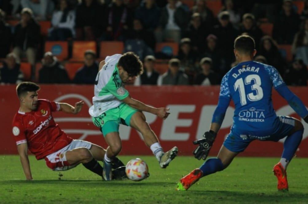 Abde en la acción del gol de la victoria de Osasuna en Tarragona