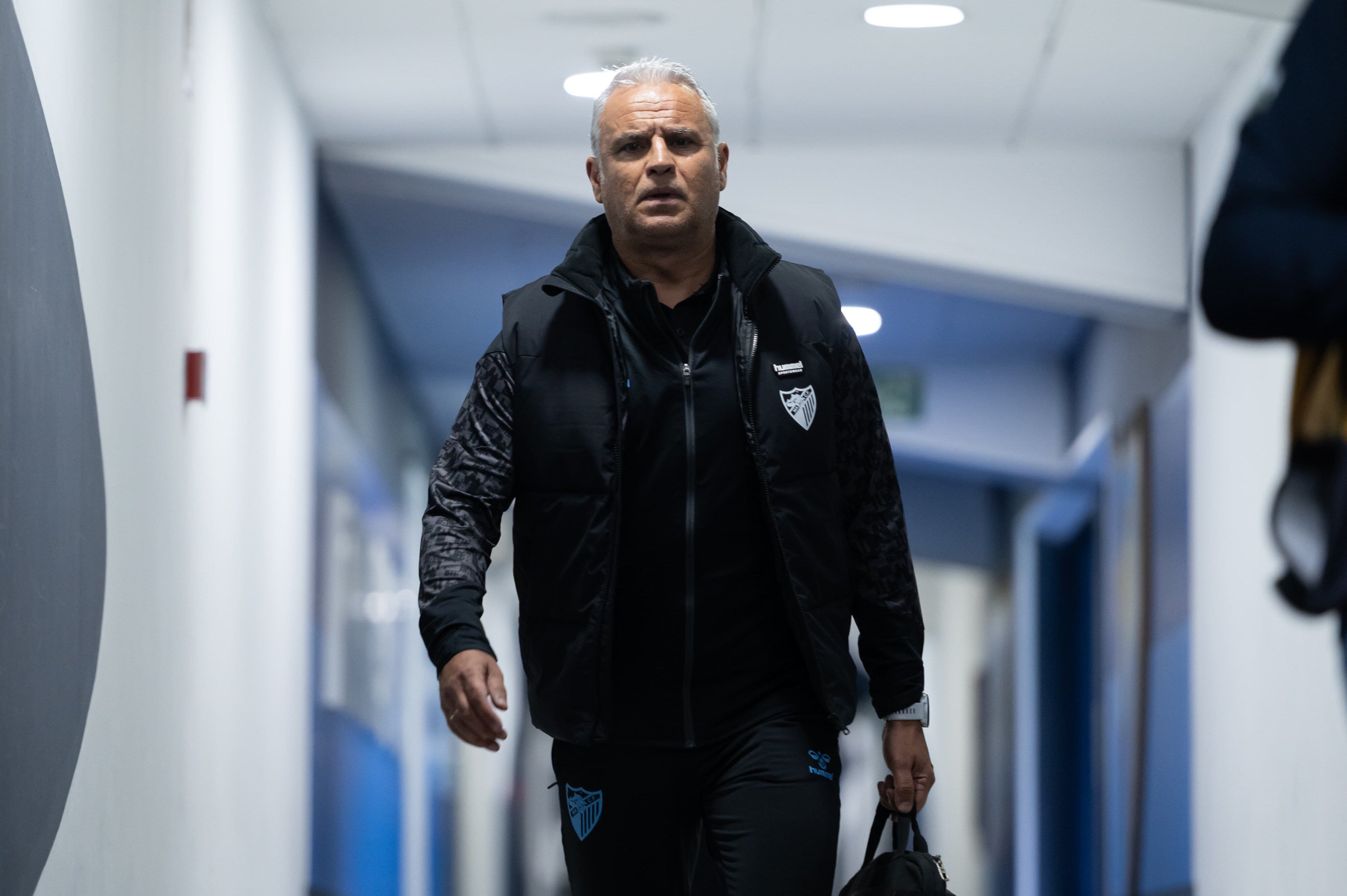 Sergio Pellicer, entrando en La Rosaleda antes del último partido