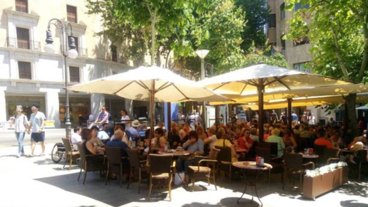 Polémica entre restauradores y vecinos por la ampliación de las terrazas