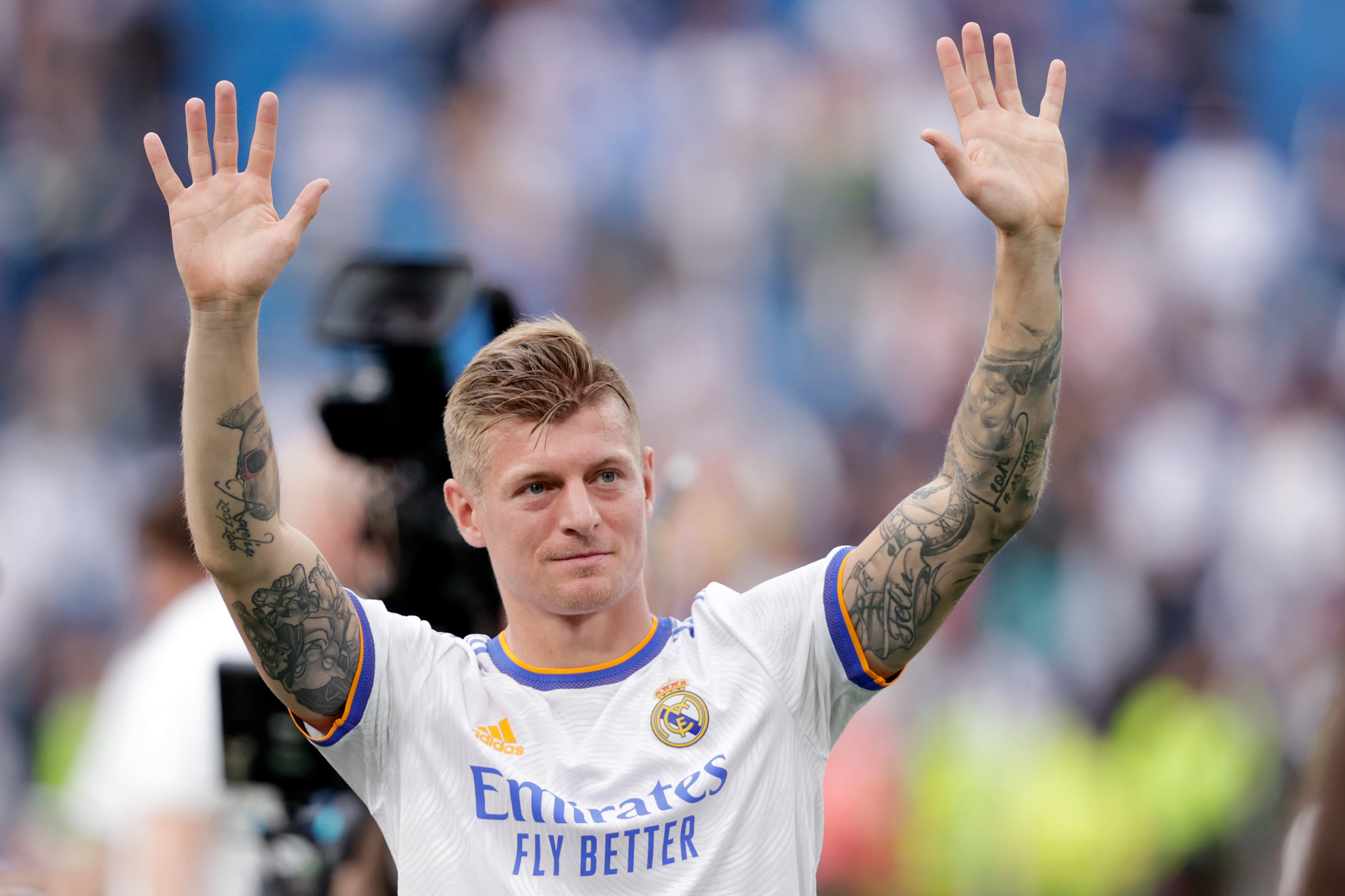 Toni Kroos, con el Real Madrid, celebra la victoria de la Liga española