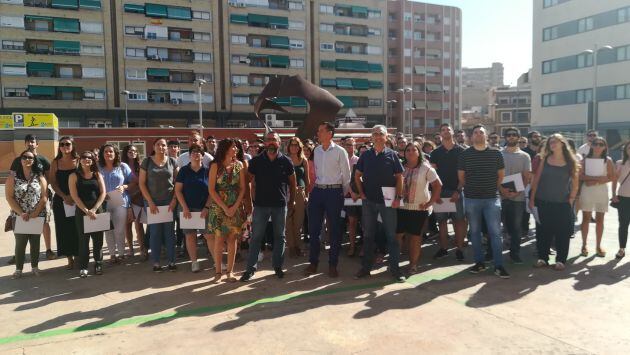 Foto de grupo de los jóvenes que se incorporan al Ayuntamiento de Elda